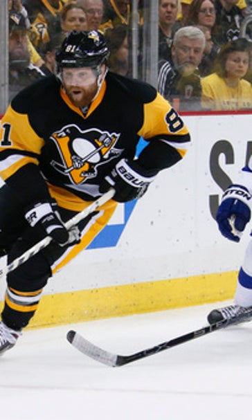 Kessel, Penguins look to close out Sharks in Game 5